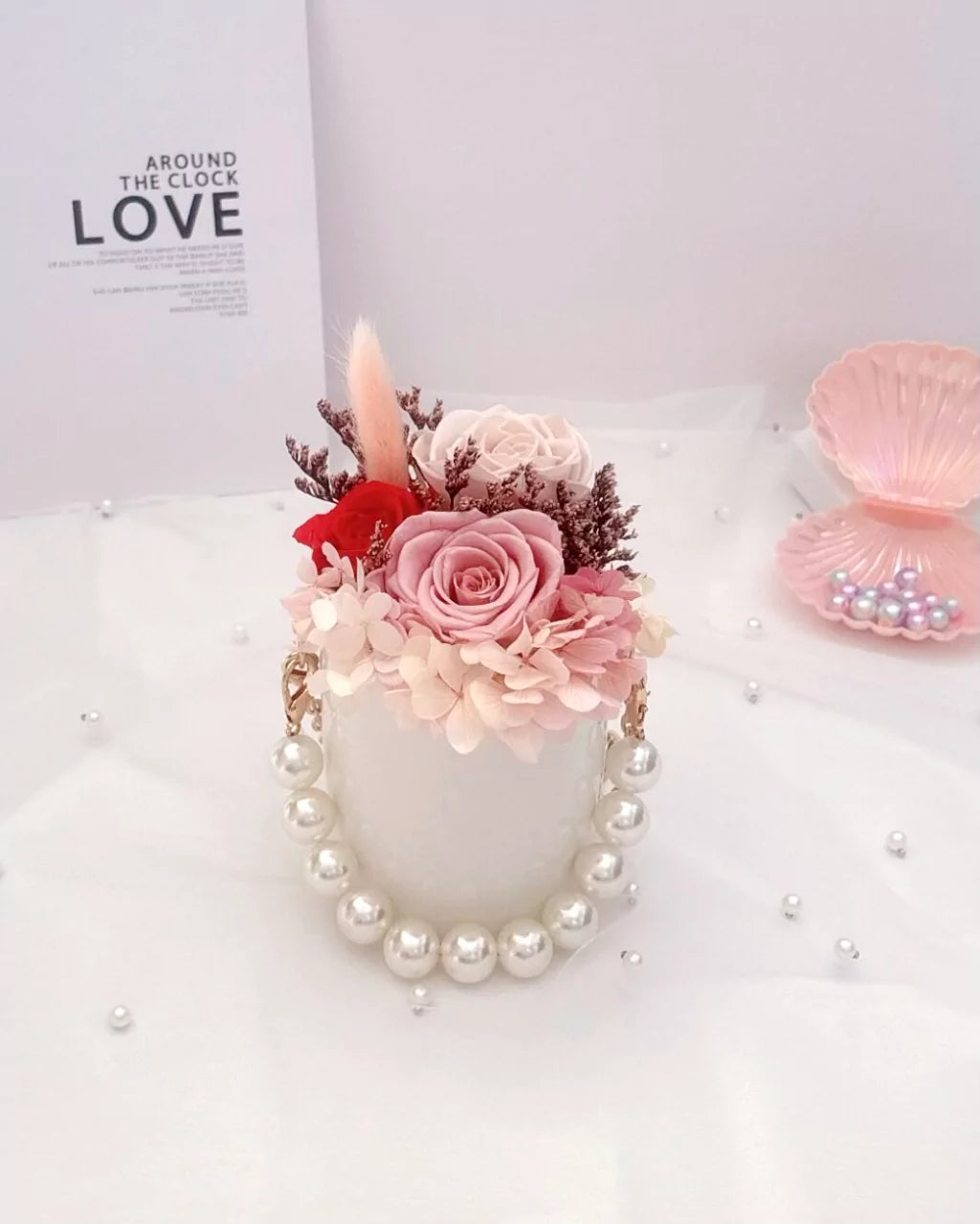 ROSÉ PEARL PRESERVED FLOWER ARRANGEMENT