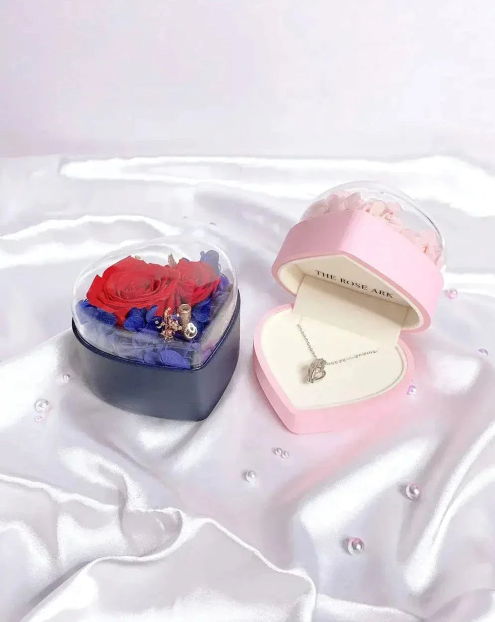Jewellery Box with Preserved Flowers and Pearl Necklace The Rose Ark