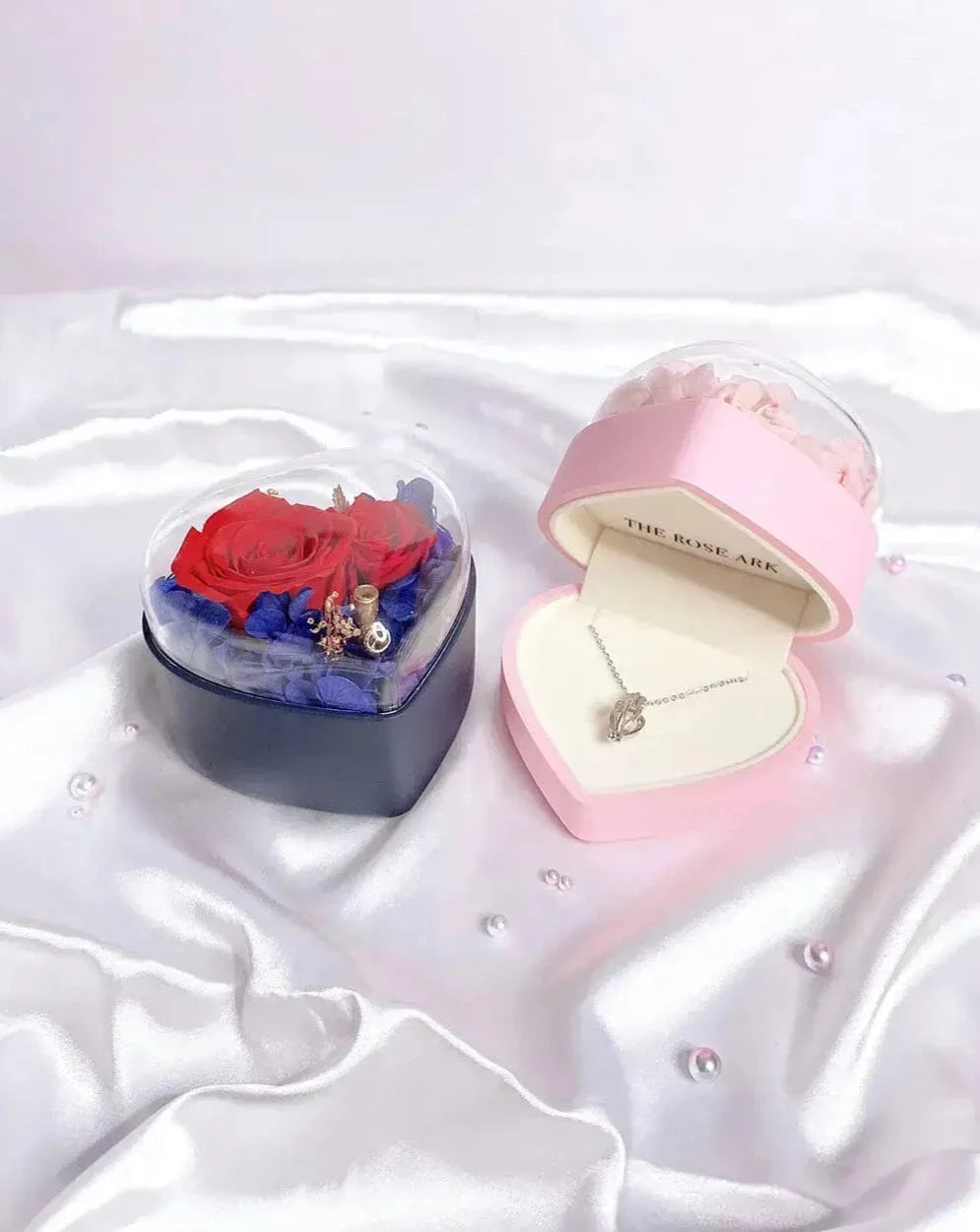 Preserved Flowers Jewellery Box with Silver Pearl Necklace The Rose Ark
